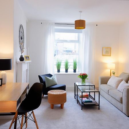 Stayright 3 Bed Home Near Hiking Trails & Parks Llwynypia Екстер'єр фото