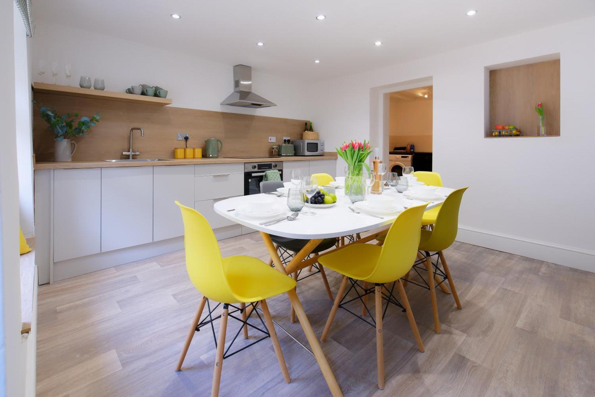 Stayright 3 Bed Home Near Hiking Trails & Parks Llwynypia Екстер'єр фото
